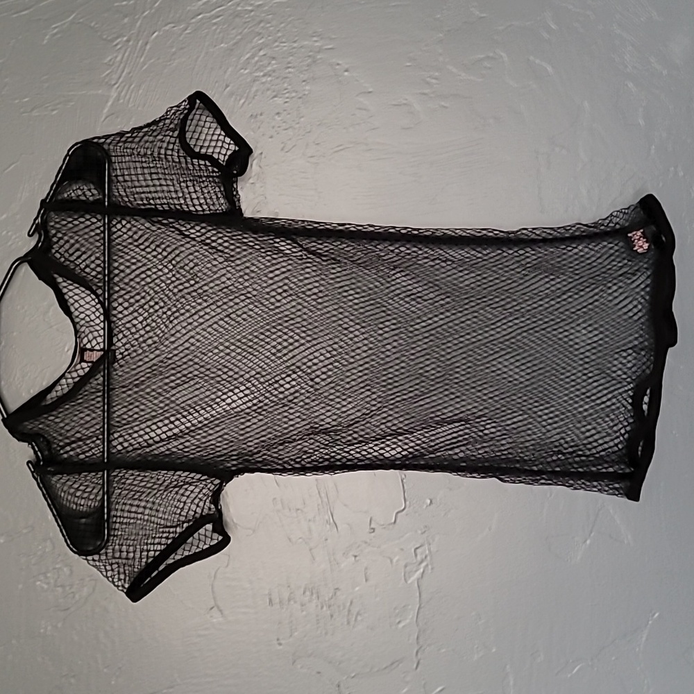 NWOT Victoria's Secret Fishnet Tee